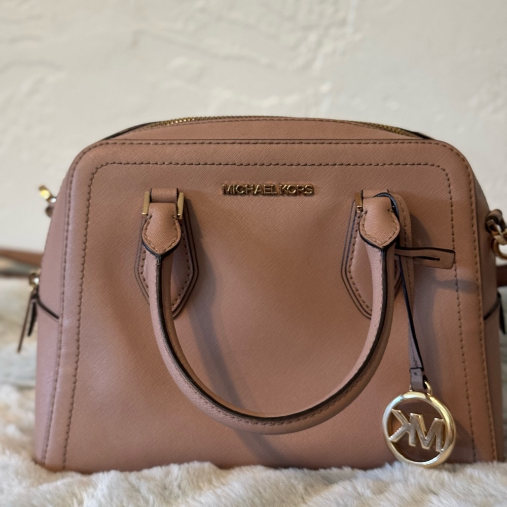 Michael Kors pink purse crossbody